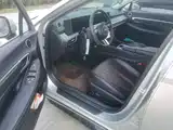 Photo 12 - Hyundai Sonata