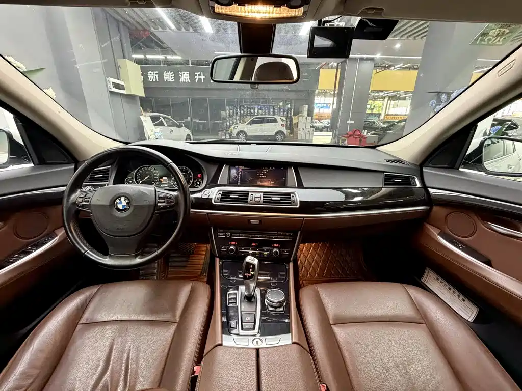 BMW 5 Series GT 2016 2015 528i Leading