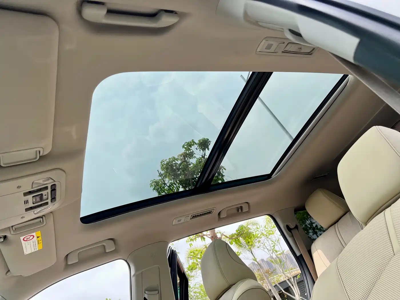 Toyota Highlander 2022 Dual Engine 2.5L 4WD Supreme Edition 7-Seater фото 23
