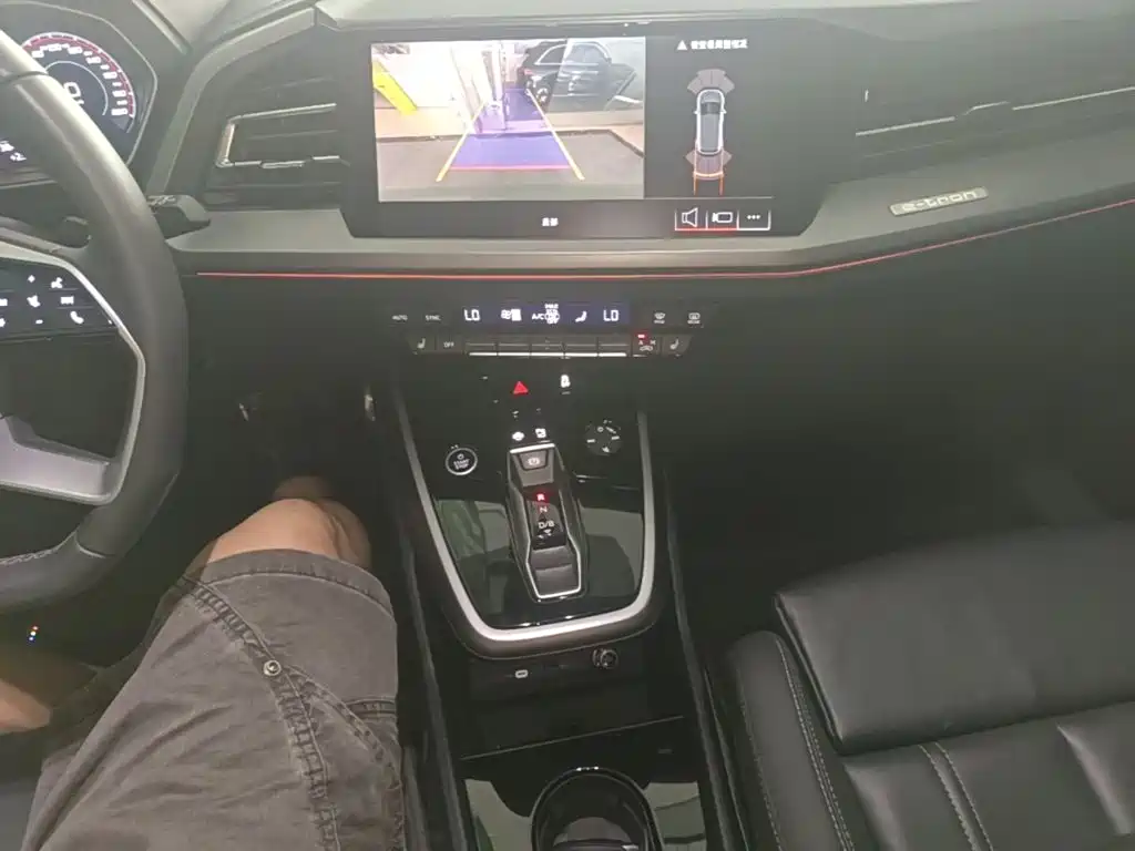 Audi Q4 e-tron 2023 2023 40 e-tron Pioneer Edition