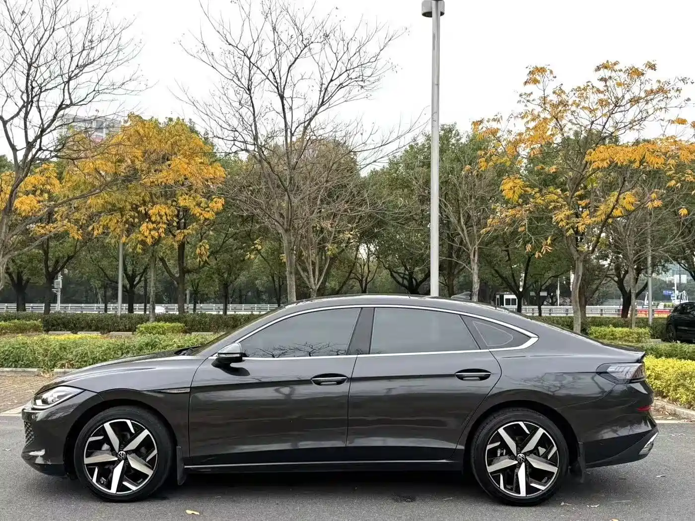Volkswagen Lamando 2022 Lamando L 280TSI DSG Cool Edition фото 3
