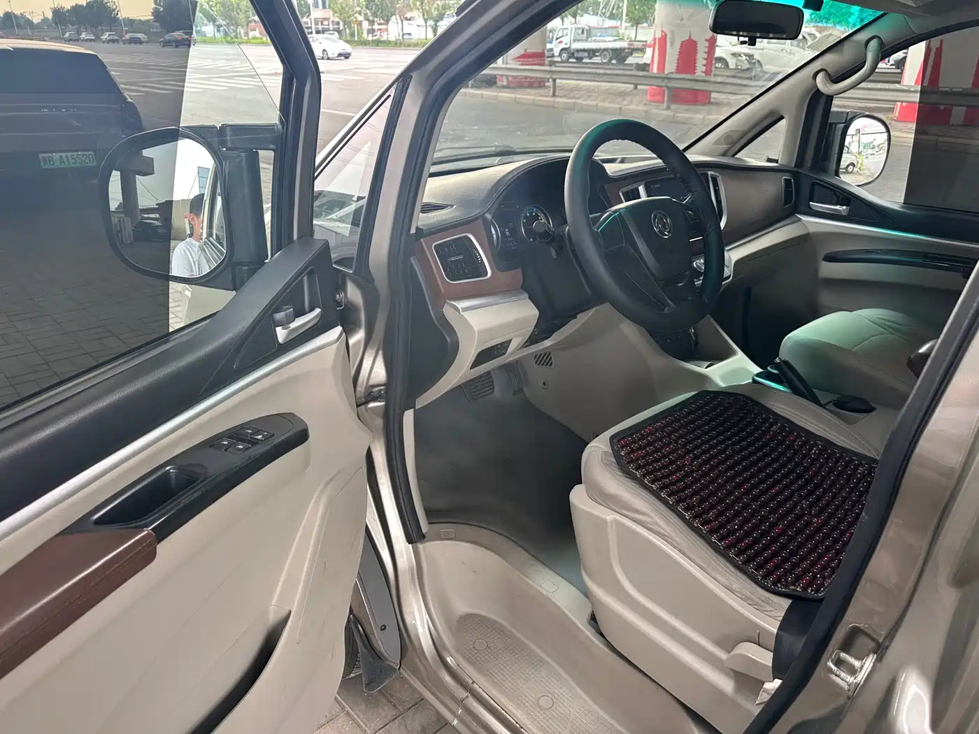 Dongfeng Fengxing Lingzhi New Energy 2021 2020 Long Range Comfort 9-seater