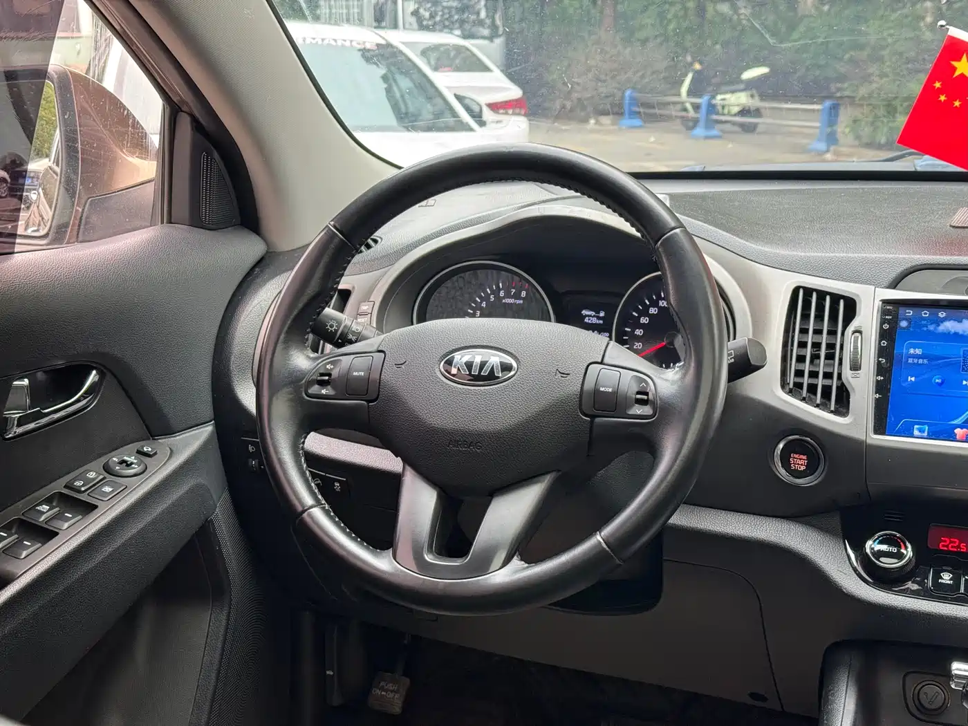 Kia Sportage 2015 2.0L Automatic 2WD DLX фото 19