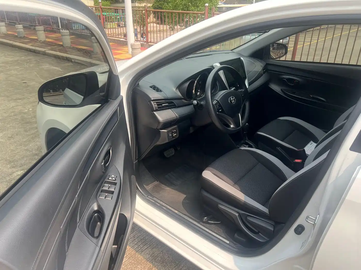 Toyota YARiS L Zhi Xuan 2022 Zhi Xuan X 1.5L CVT Leading PLUS Edition фото 7