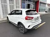 Фото 25 - Geely Vision X3