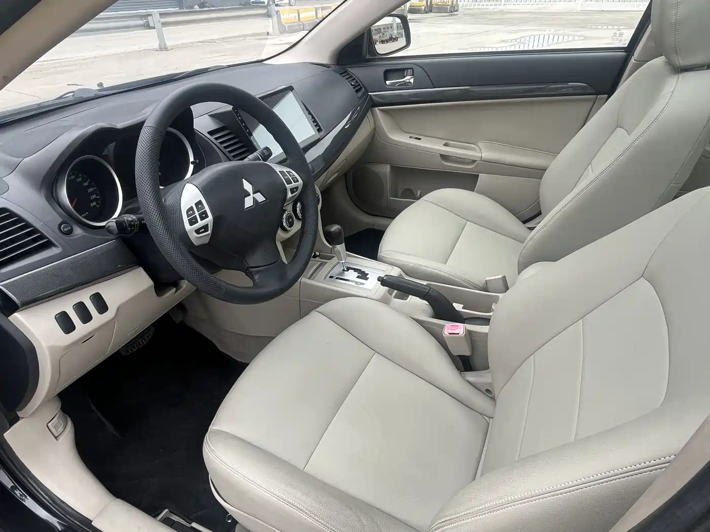 Mitsubishi Lancer EX 2012 New Year Edition 1.8L CVT Comfort фото 26