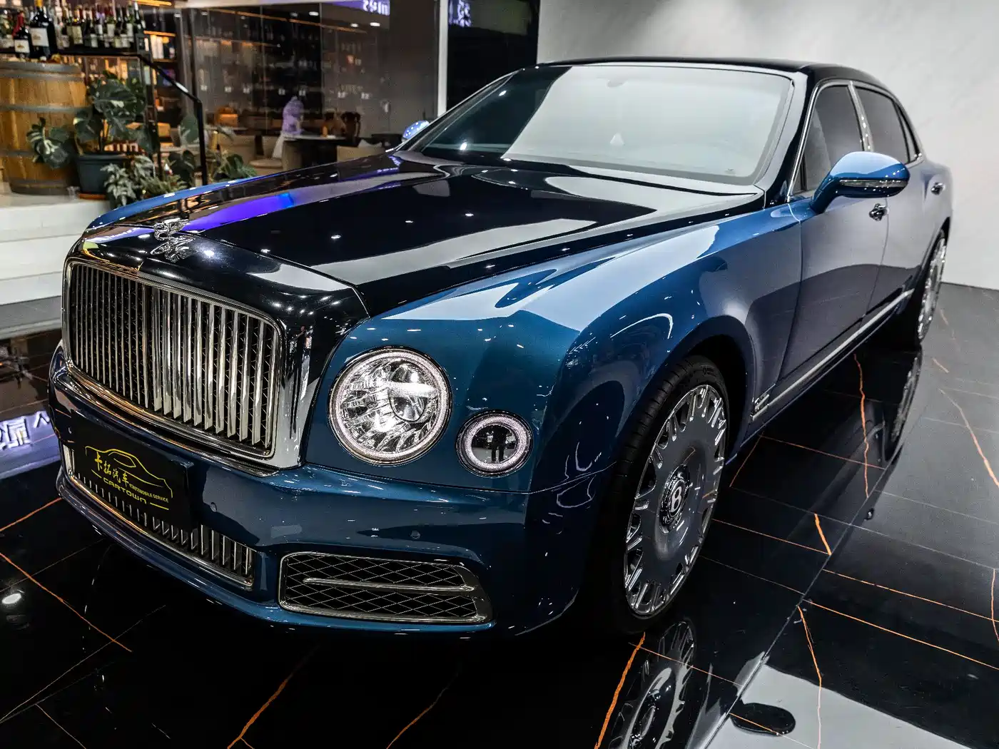 Bentley Mulsanne 2017 6.8T Long Wheelbase фото 6