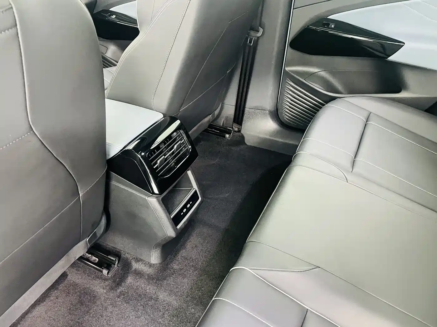 Volkswagen ID.4 X 2025 Smart Pure Intelligent Edition фото 11