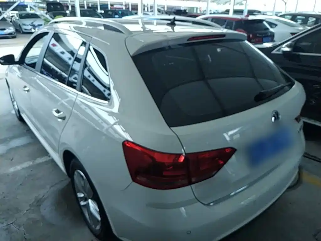Volkswagen Lavida Tour 2017 2017 1.6L Automatic Comfort Edition