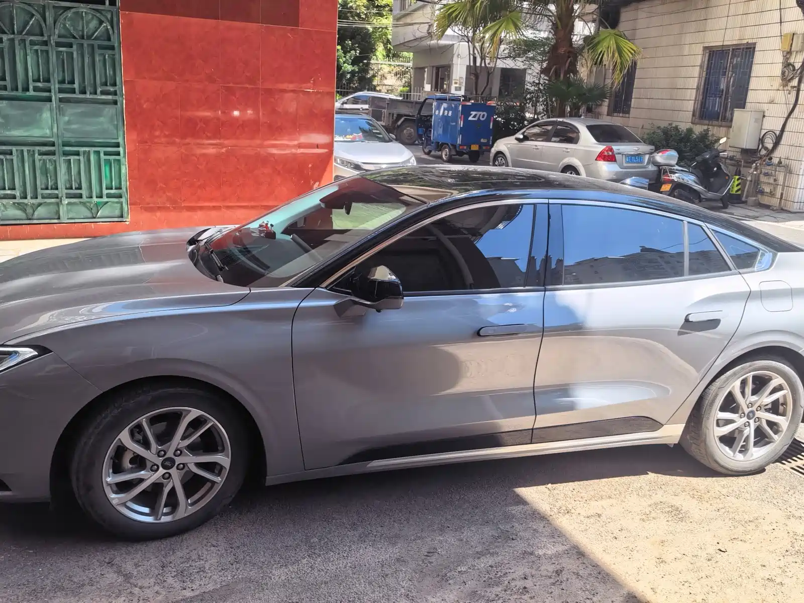 Фото 2 - Ford Mondeo