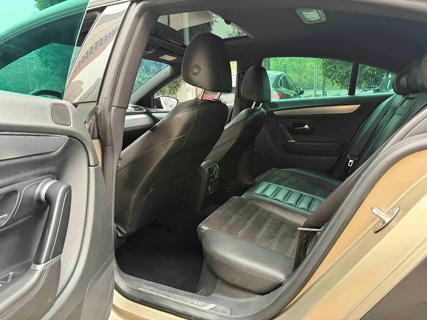 Volkswagen FAW-Volkswagen CC 2016 Model 2.0TSI Luxury фото 7