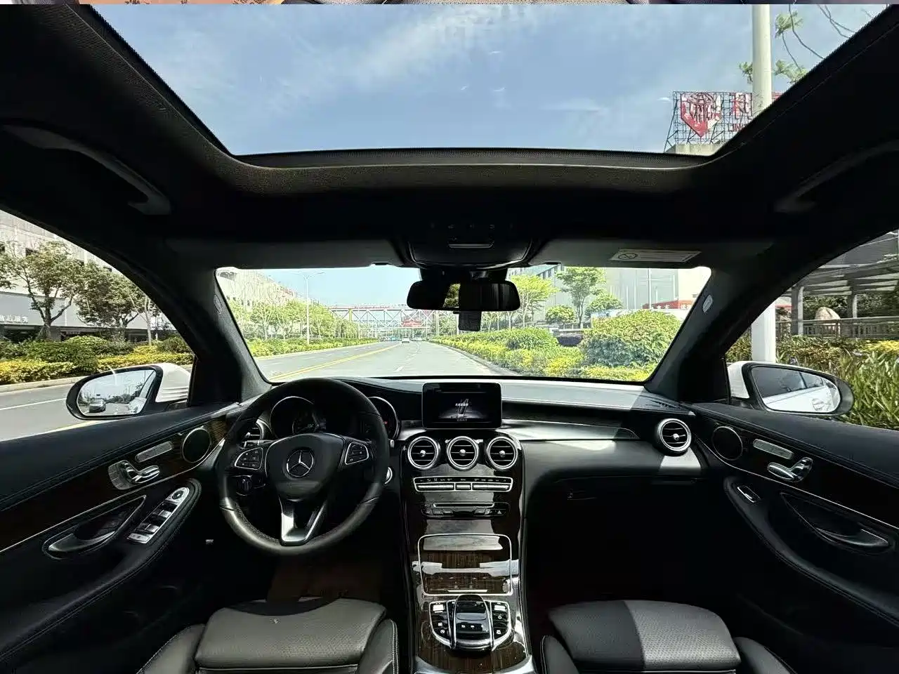 Mercedes-Benz GLC 2019 GLC 260 4MATIC Luxury фото 9