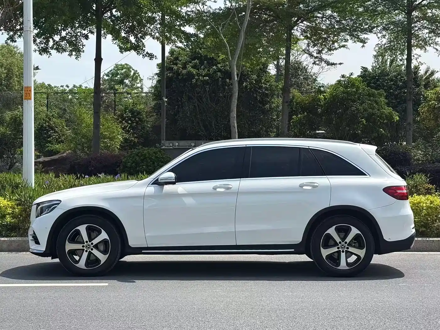 Mercedes-Benz GLC 2019 GLC 260 4MATIC Luxury фото 11