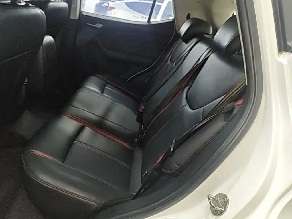 Soueast DX3 2017 2016 1.5T CVT Luxury