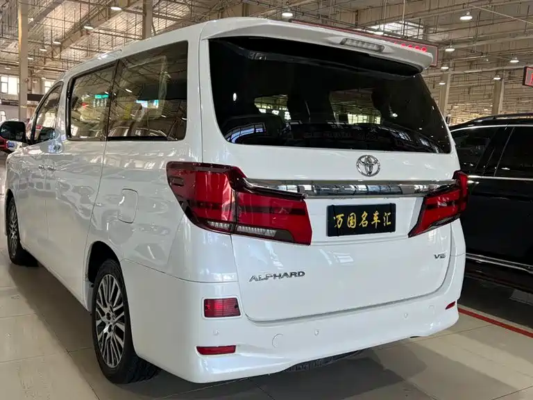 Toyota Alphard 2015 3.5L Luxury Edition фото 5