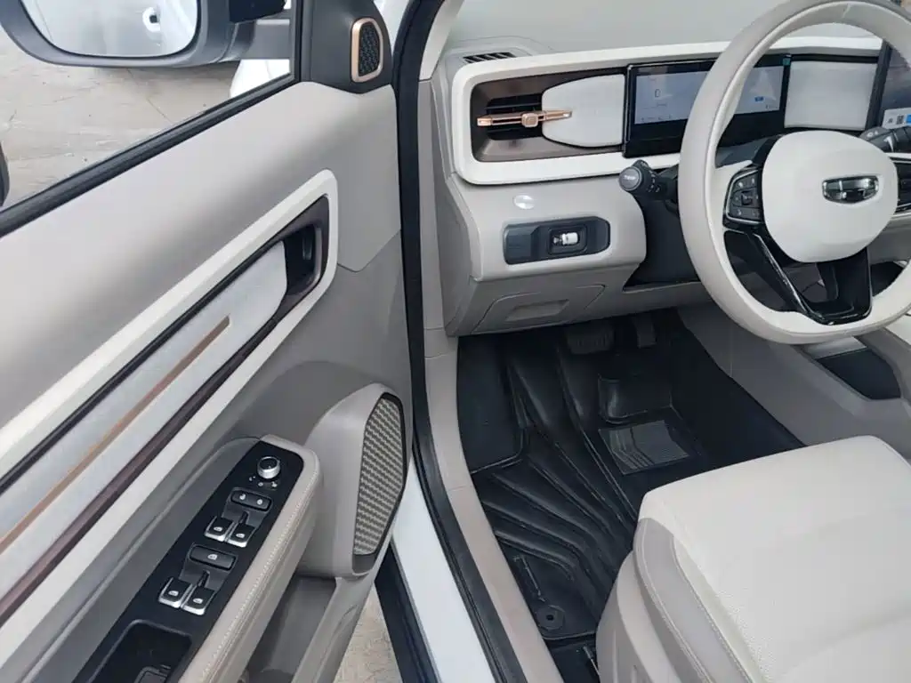 Geely ICON 2025 2026 Chocolate 1.5TD Pure Edition
