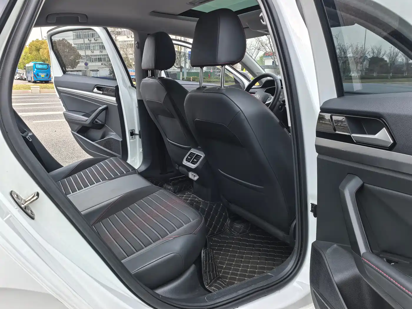 Volkswagen Lavida 2023 280TSI DSG Comfort Edition фото 6