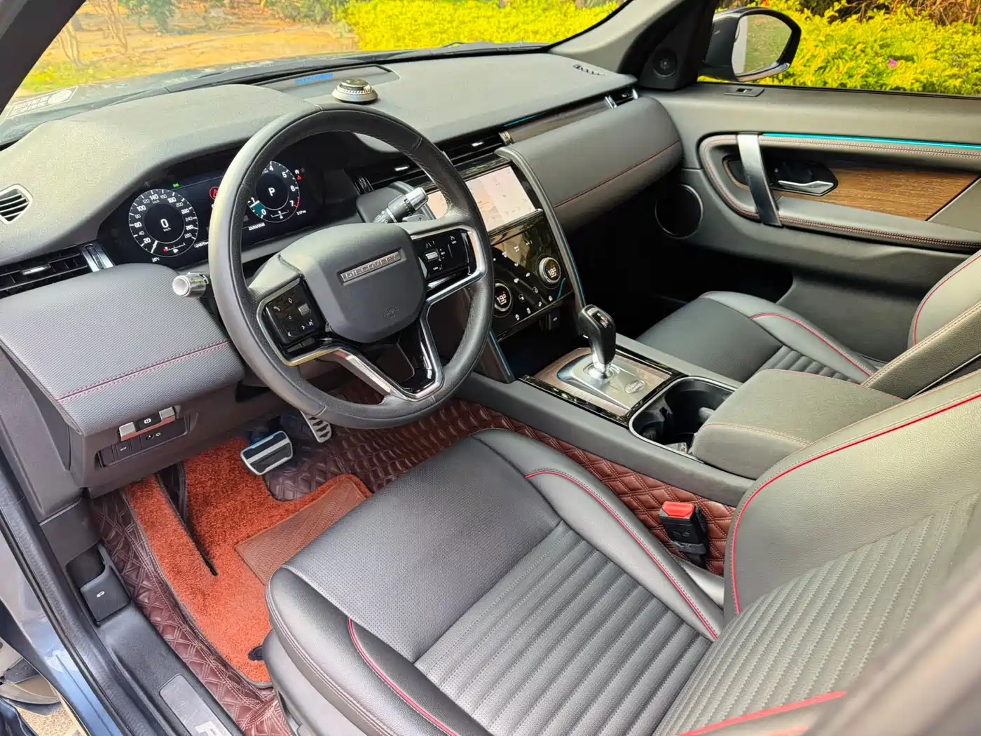 Land Rover Discovery Sport 2022 Model 249PS R-Dynamic S Performance Edition 5-Seater фото 9