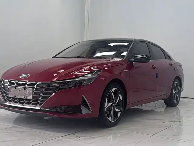Hyundai Elantra 2022