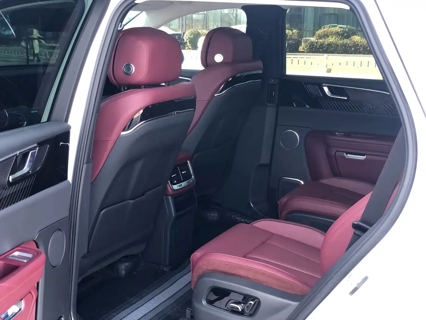 Hongqi E-HS9 2022 660km Qi Chang Edition (6-seater) фото 8