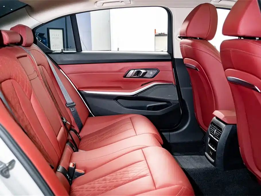 BMW 3 Series 2025 330Li M Sport Night Edition фото 21