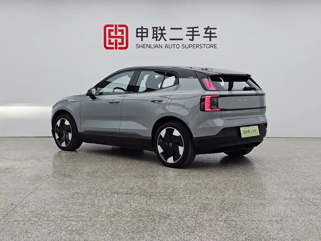 Volvo EX30 2024 2025 RWD Long Range Ultra