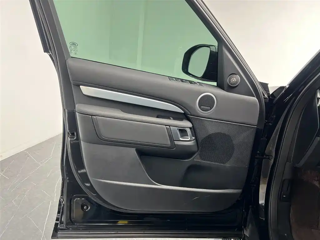 Land Rover Discovery 2020 3.0 SC V6 30th Anniversary Special Edition фото 12