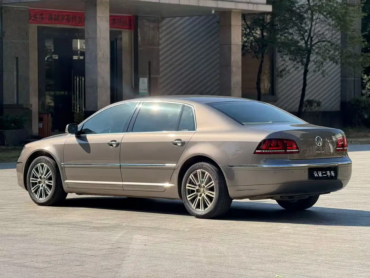 Volkswagen Phaeton 2012 3.0L Executive фото 7