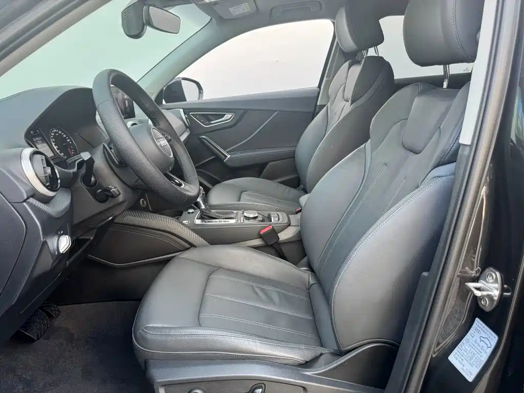 Audi Q2L 2024 2023 35TFSI Fashion Elegance