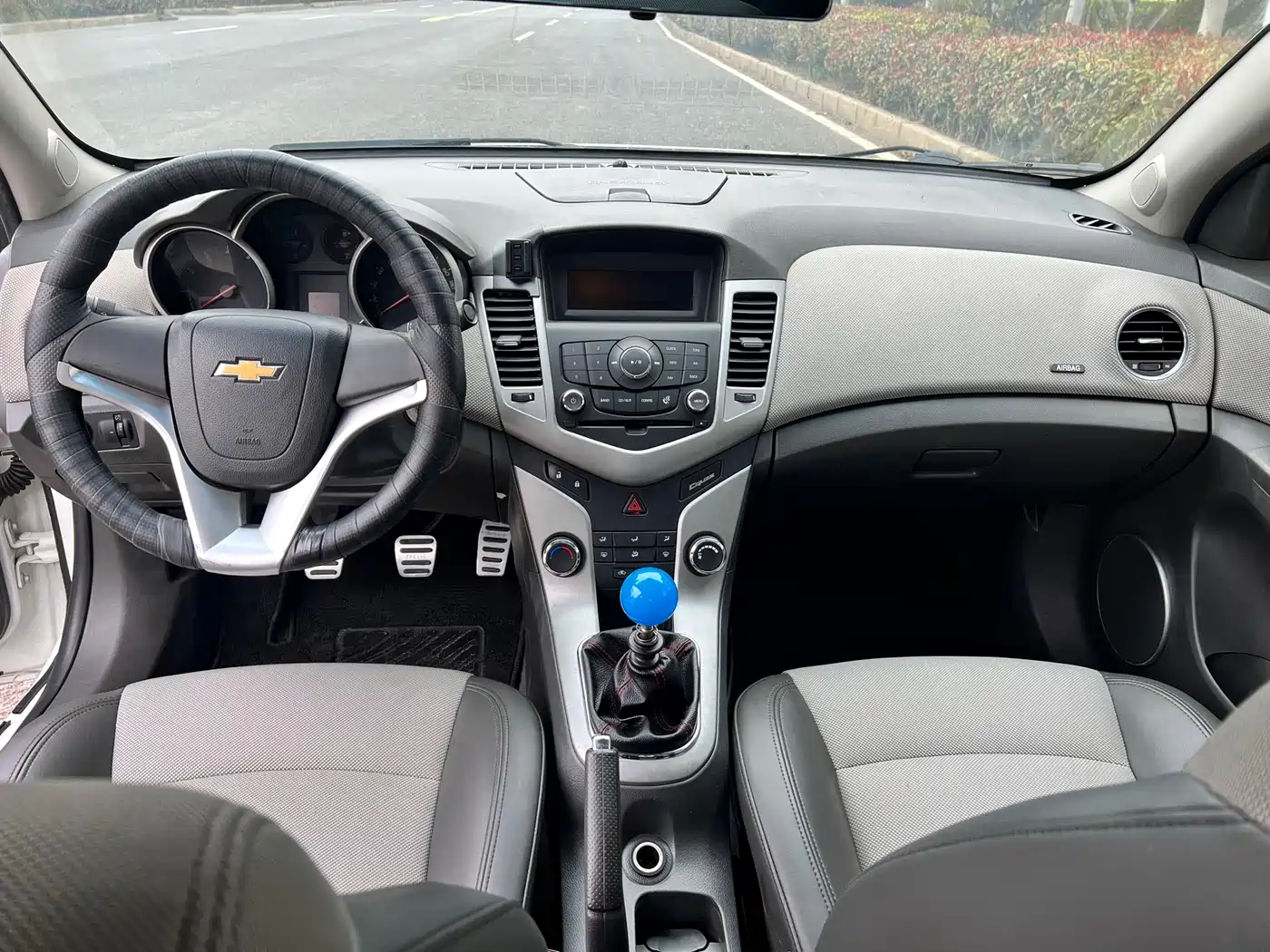 Chevrolet Cruze 2012 1.6L SE MT фото 9