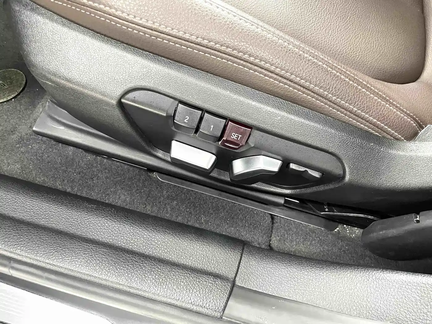 BMW 1 Series 2023 120i M Sport Radiance Edition фото 11