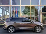 Фото 24 - Ford Edge