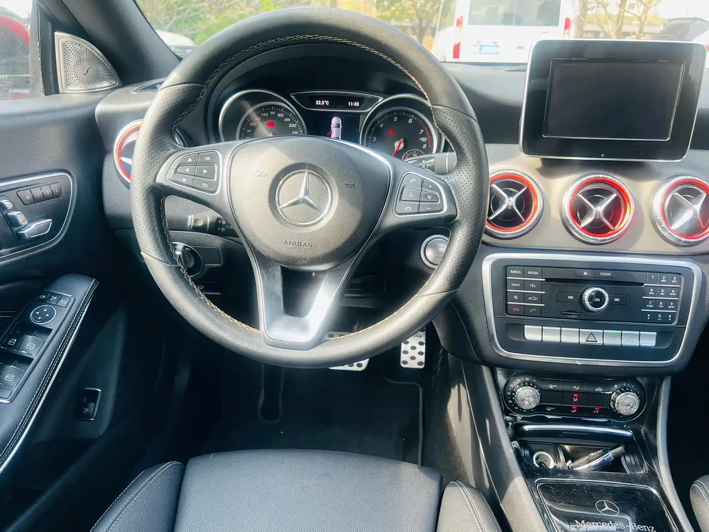 Mercedes-Benz CLA (Import) 2016 Facelift CLA 200 Style фото 16