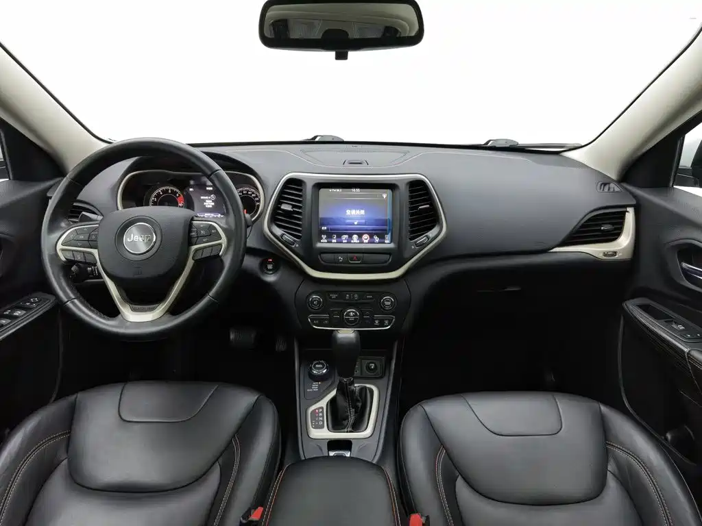 Фото 5 - Jeep Cherokee