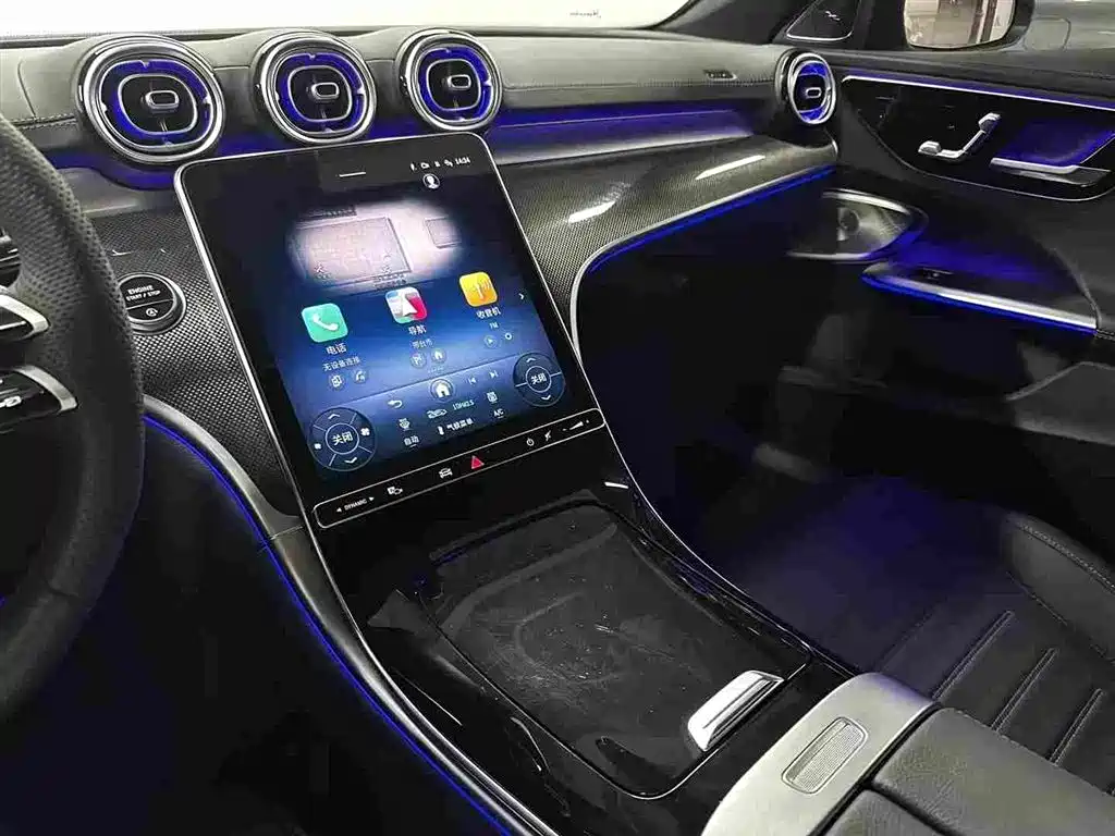 Фото 9 - Mercedes-Benz C-Class