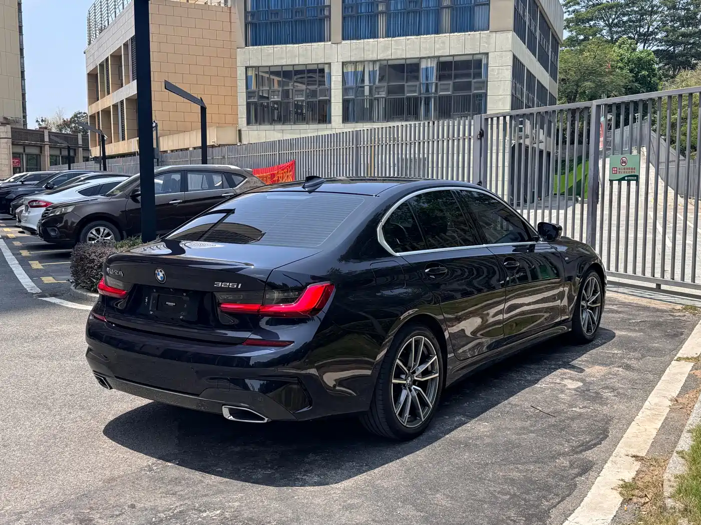 BMW 3 Series 2020 325i M Sport Package фото 7