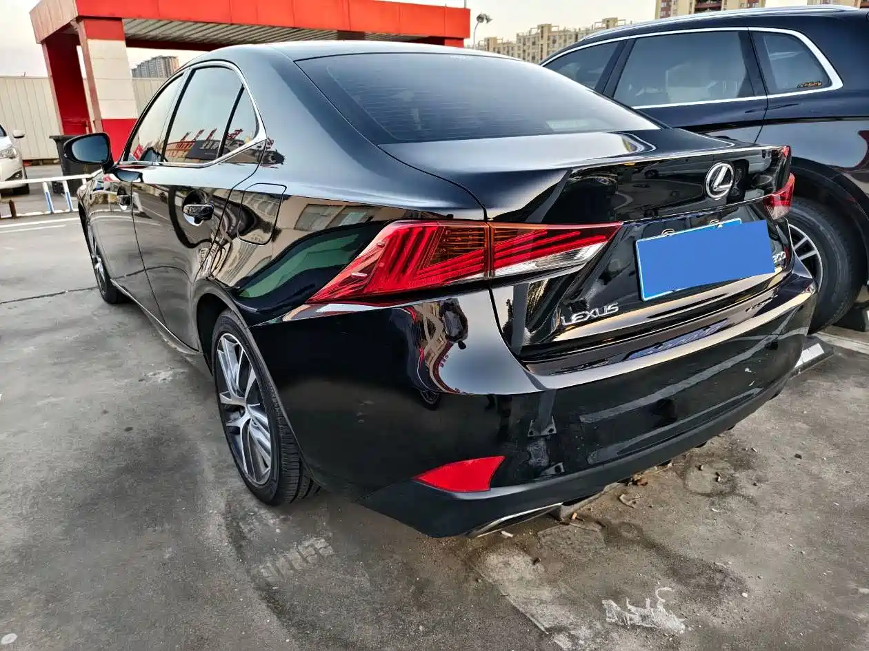 Lexus IS 2018 2017 300 F SPORT