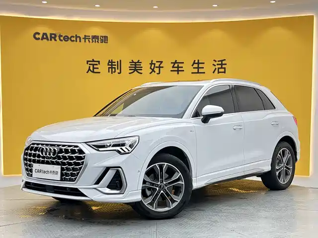 AUDI Q3 2024