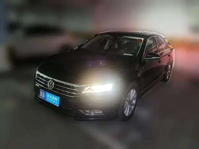 Volkswagen Passat 2017 330TSI DSG Prestige — фото 1