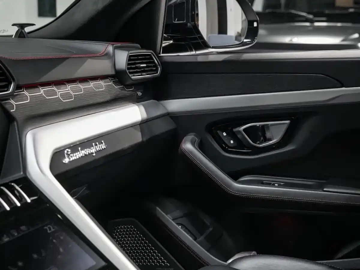 Lamborghini Urus 2019 2018 4.0T V8