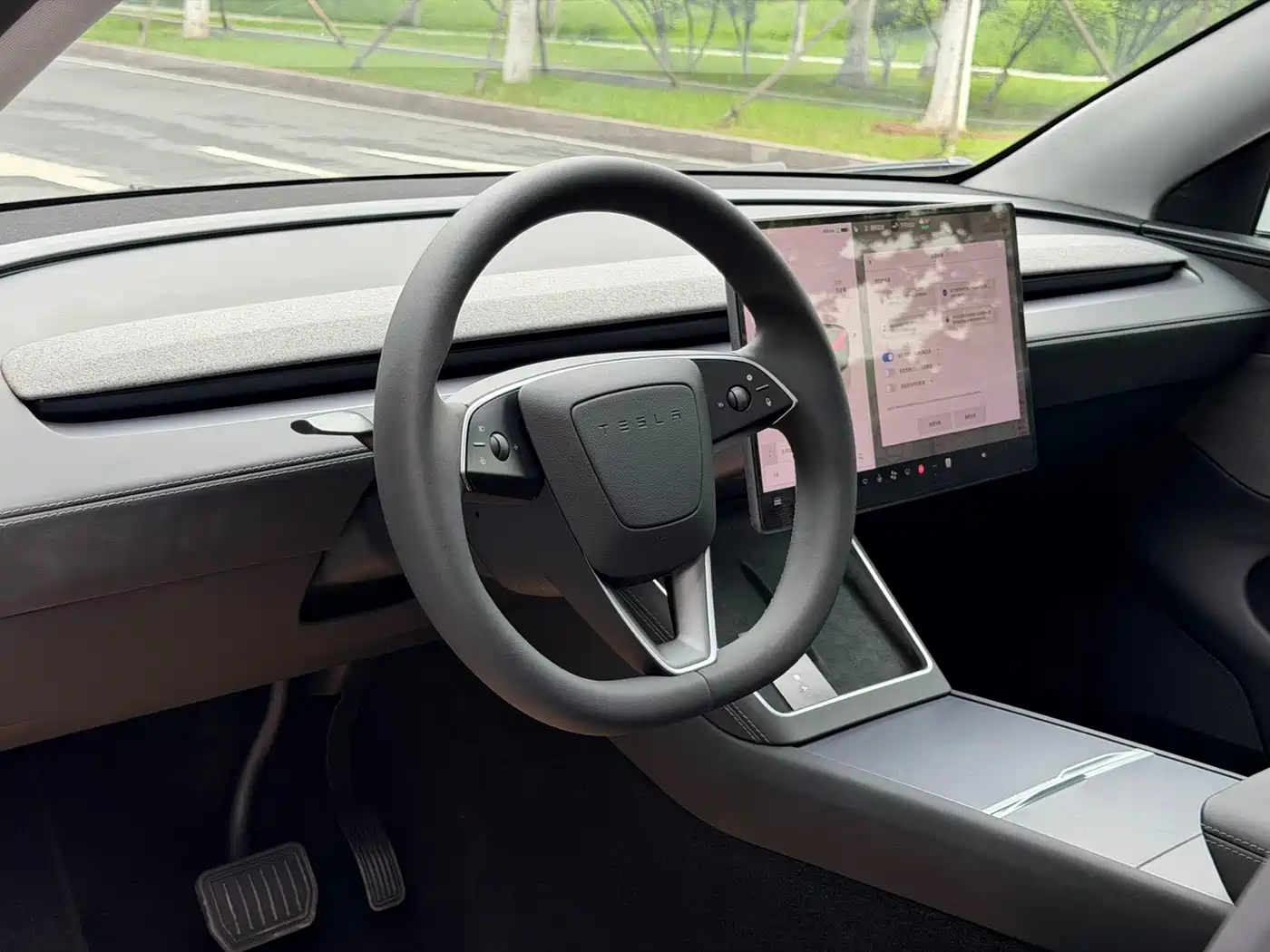 Tesla Model Y 2026 Long Range Rear-Wheel Drive фото 12