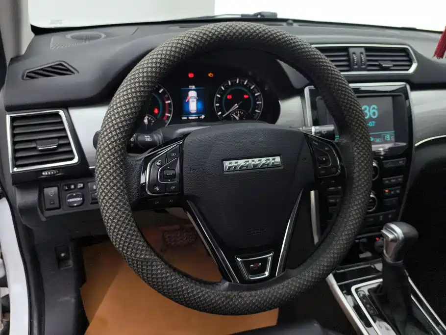 Photo 15 - Haval H2