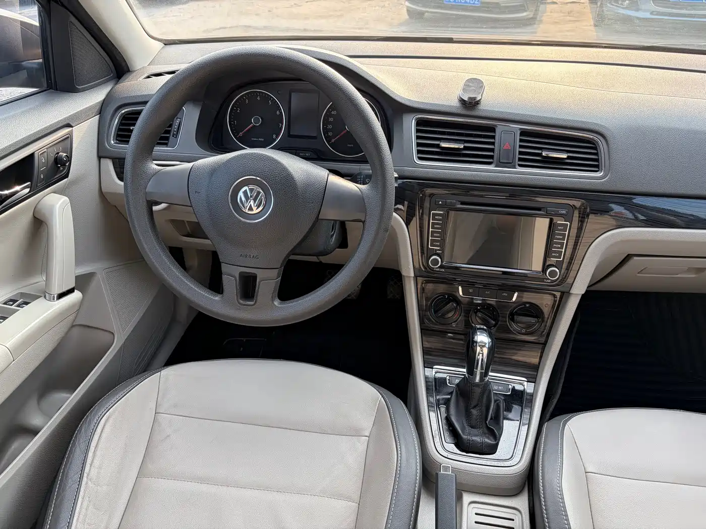 Volkswagen Lavida Tour 2013 1.4TSI Automatic Comfort фото 12
