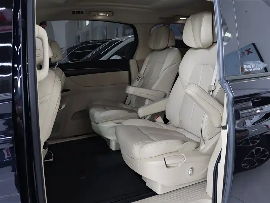 Buick GL8 2023 ES Landmaster Exclusive фото 5
