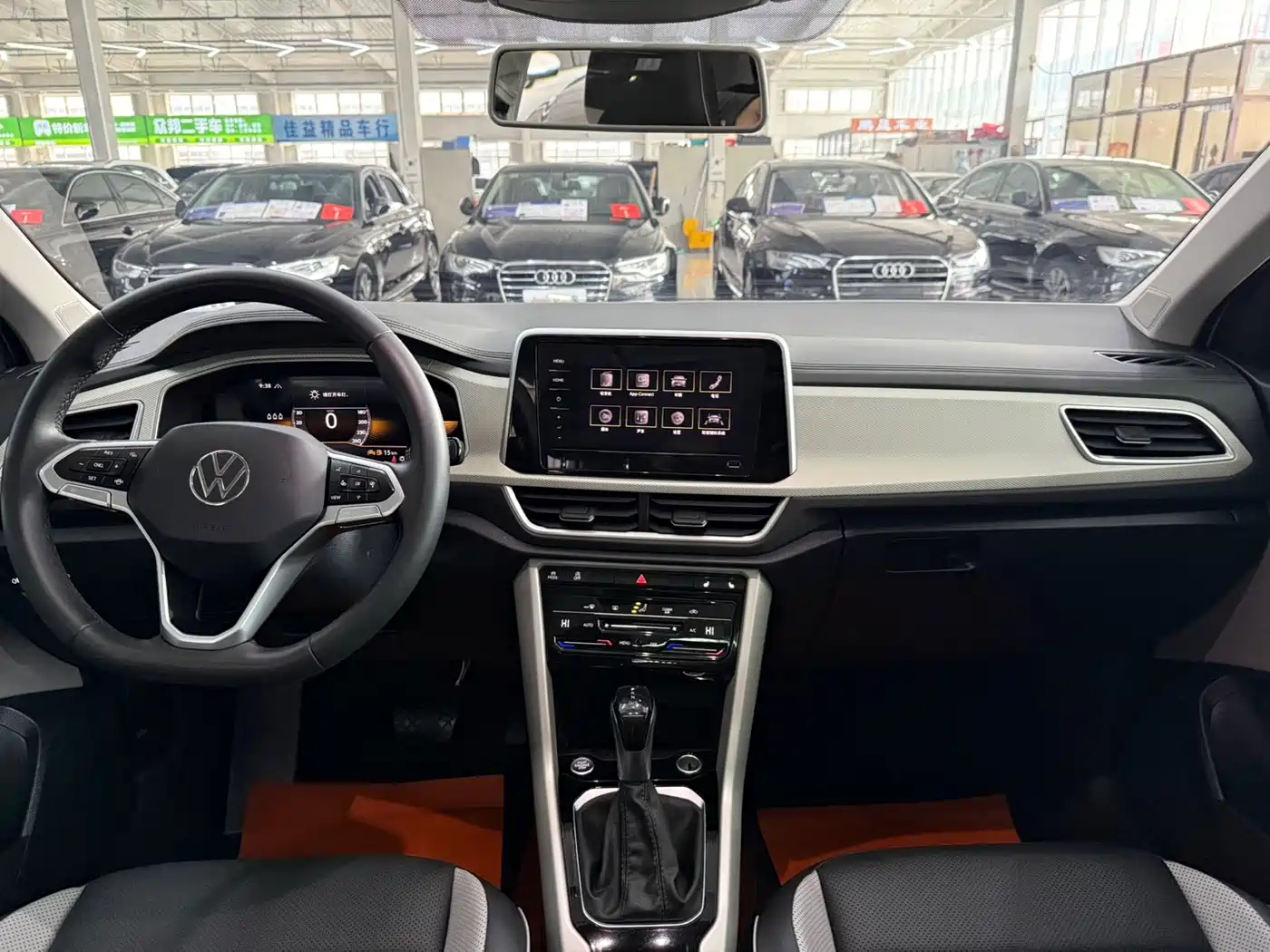 Volkswagen T-ROC 2023 280TSI DSG 2WD Time Edition фото 5