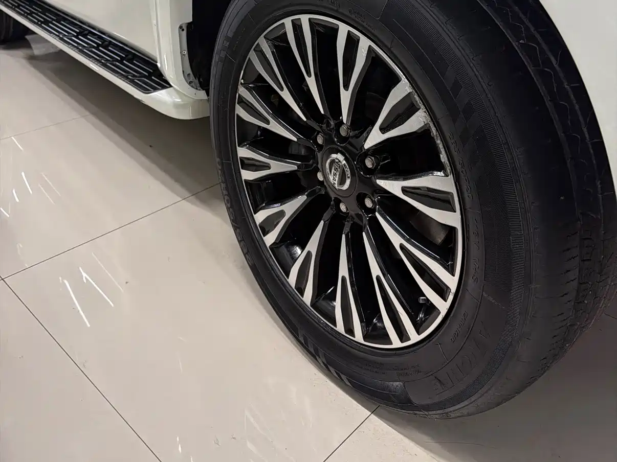 Nissan Patrol 2018 4.0L Flagship фото 14