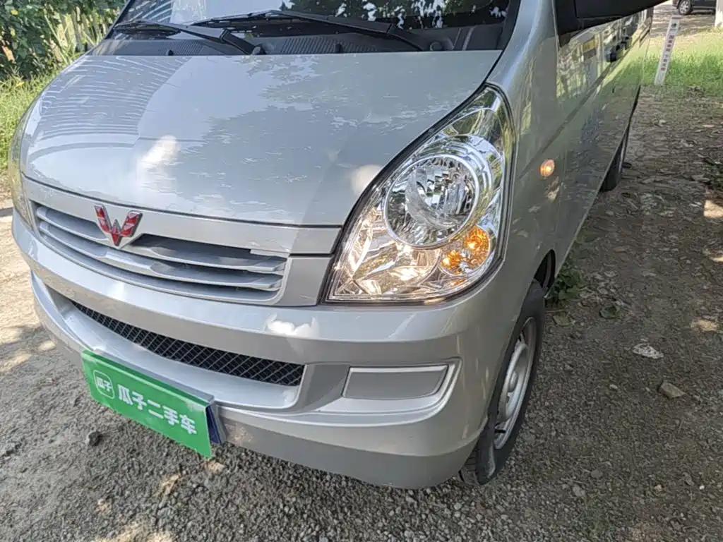 Wuling Motors Wuling Rongguang S 2022 2021 Model 1.2L Basic Enclosed Van 2-Seater LSI