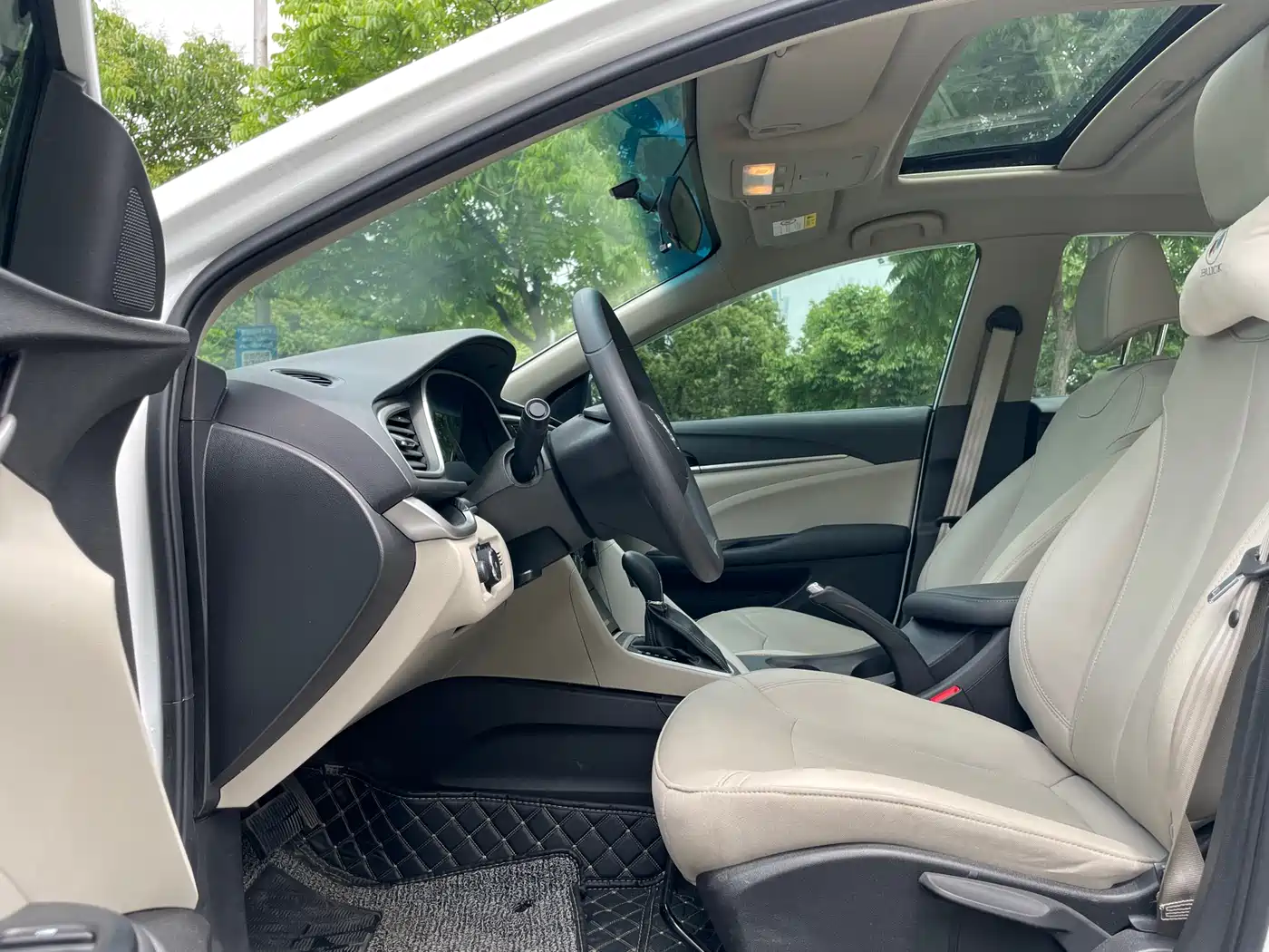 Buick Excelle 2021 Exemplar 1.5L Auto Elite фото 4