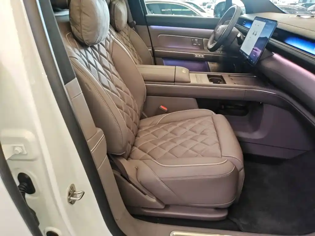 NIO ES8 2026 2025 Model 6-Seat Executive Luxury Edition