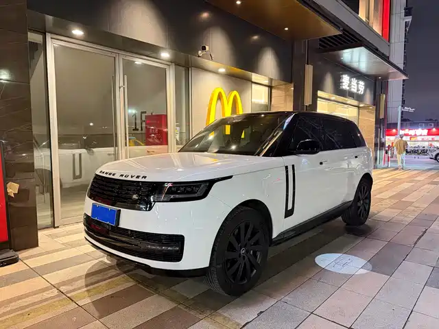 Land Rover Range Rover 2024 3.0 L6 400PS Golden Age Extended 7-Seater